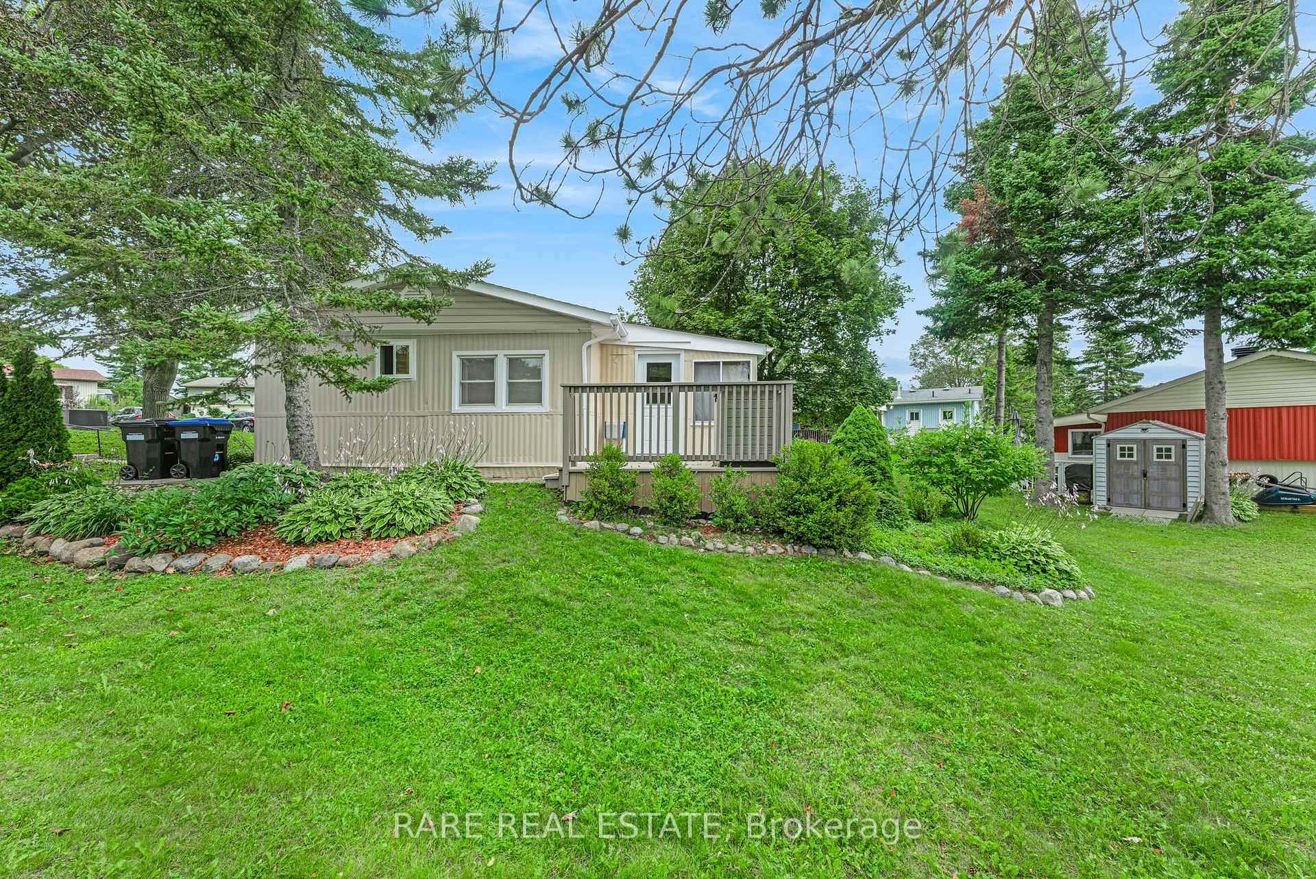 Photo 13 of 11 Hawthorne Drive, Innisfil, Alcona — HOMEH