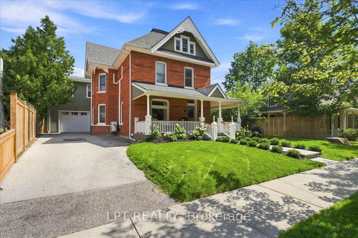Front of 529 Saint Marie Street