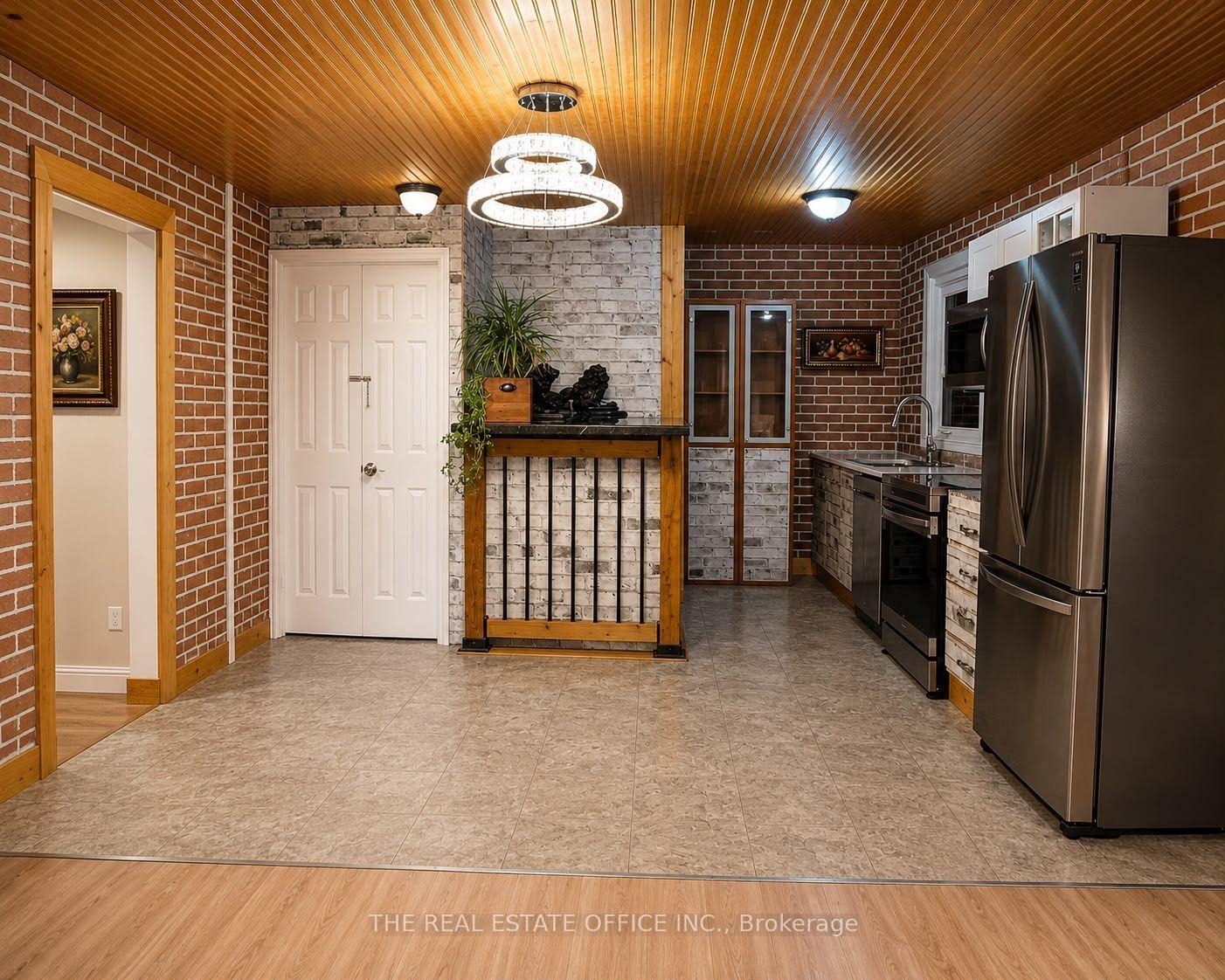 Photo 9 of 265 Pasadena Drive, Georgina, Keswick South — HOMEH