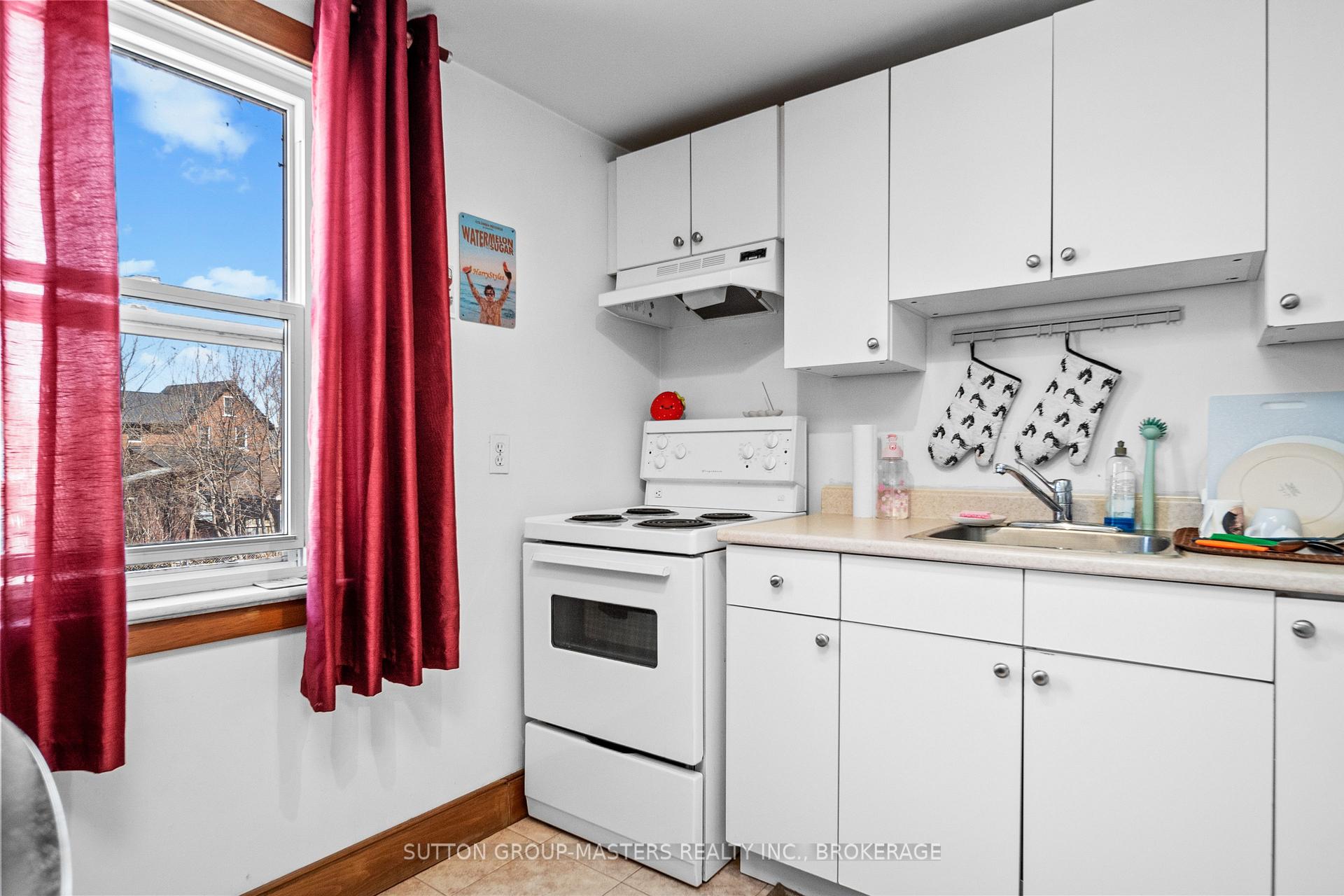 Photo 19 of 143-145 Ordnance Street, Kingston, East of Sir John A. Blvd — HOMEH