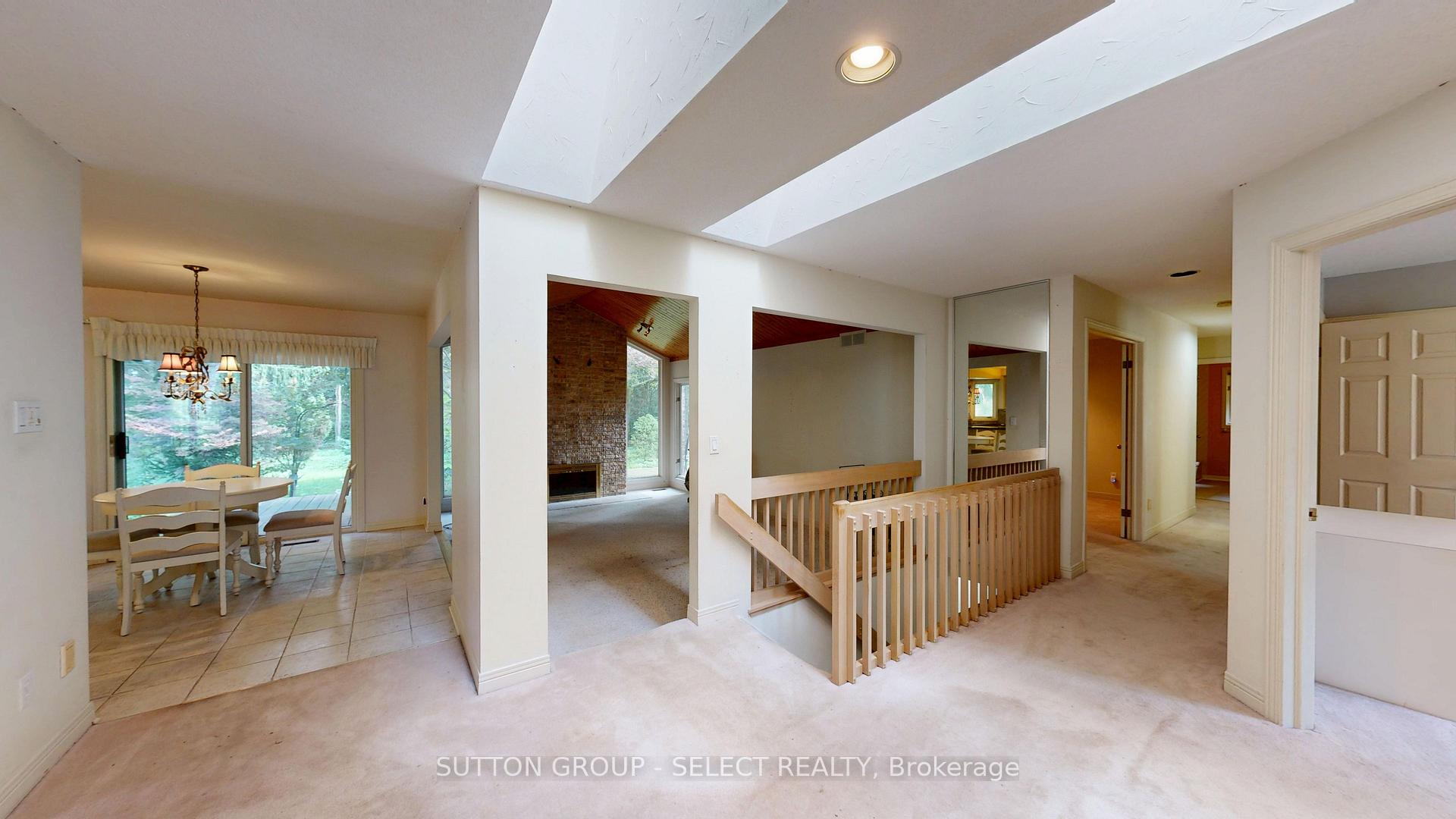 Photo 9 of 34 Pine Ridge Drive, London, North B — HOMEH