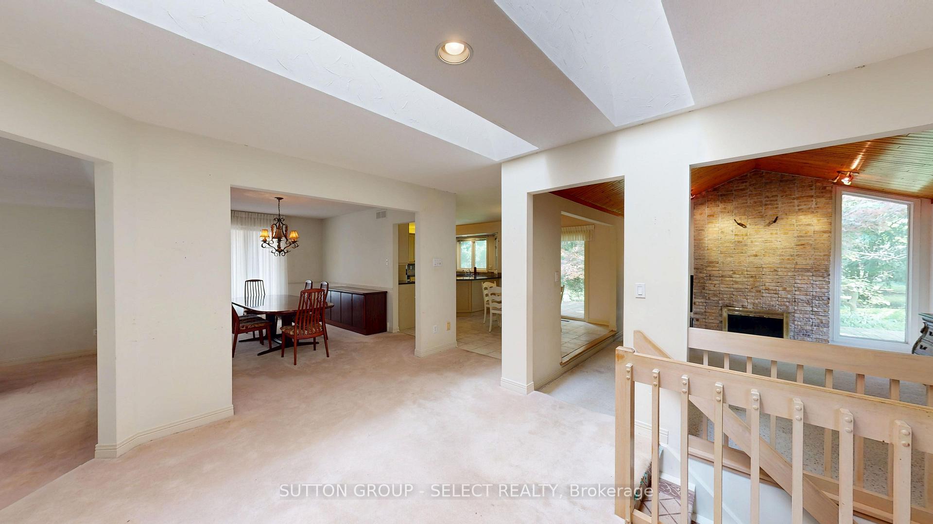 Photo 10 of 34 Pine Ridge Drive, London, North B — HOMEH