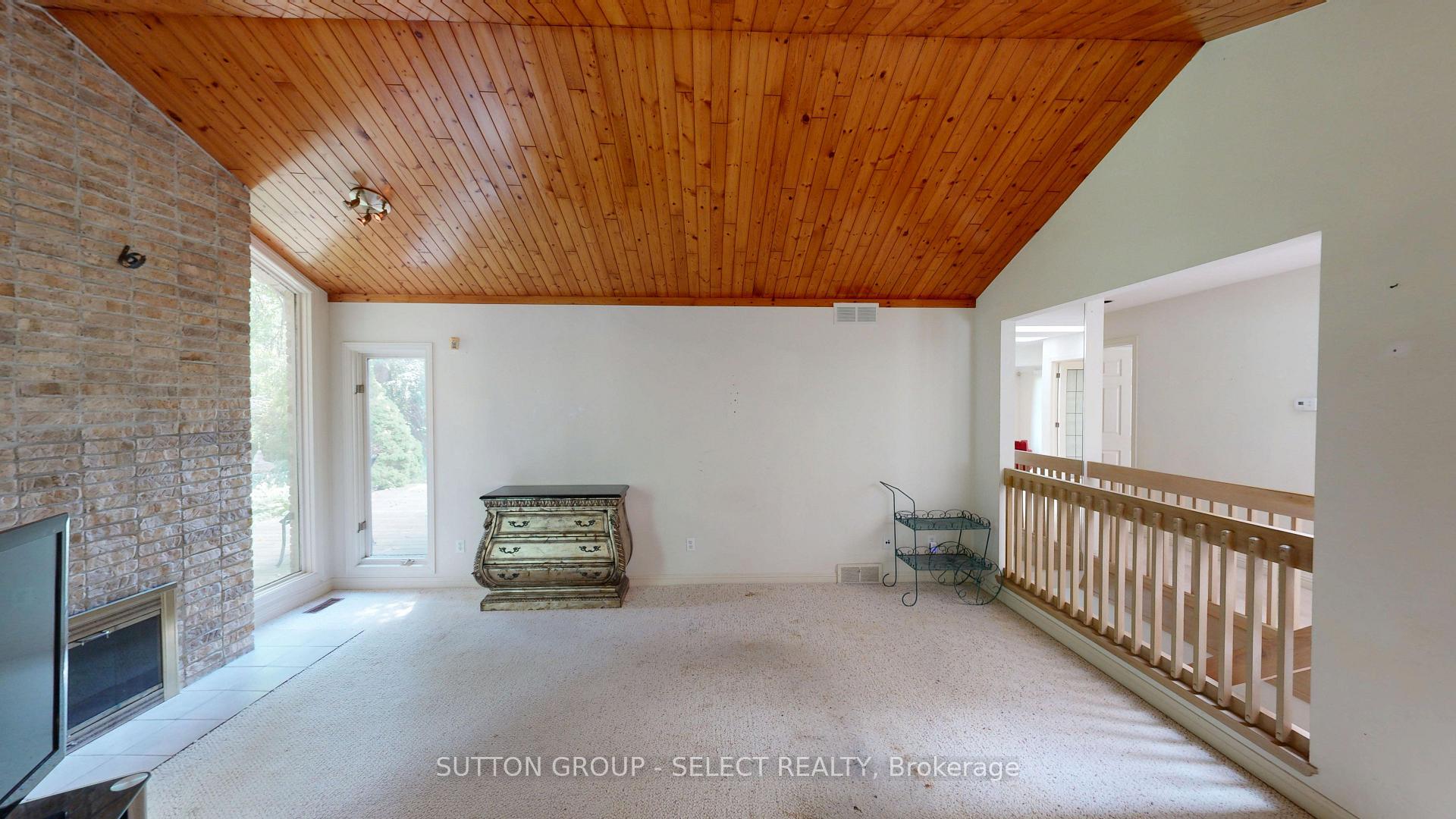 Photo 22 of 34 Pine Ridge Drive, London, North B — HOMEH