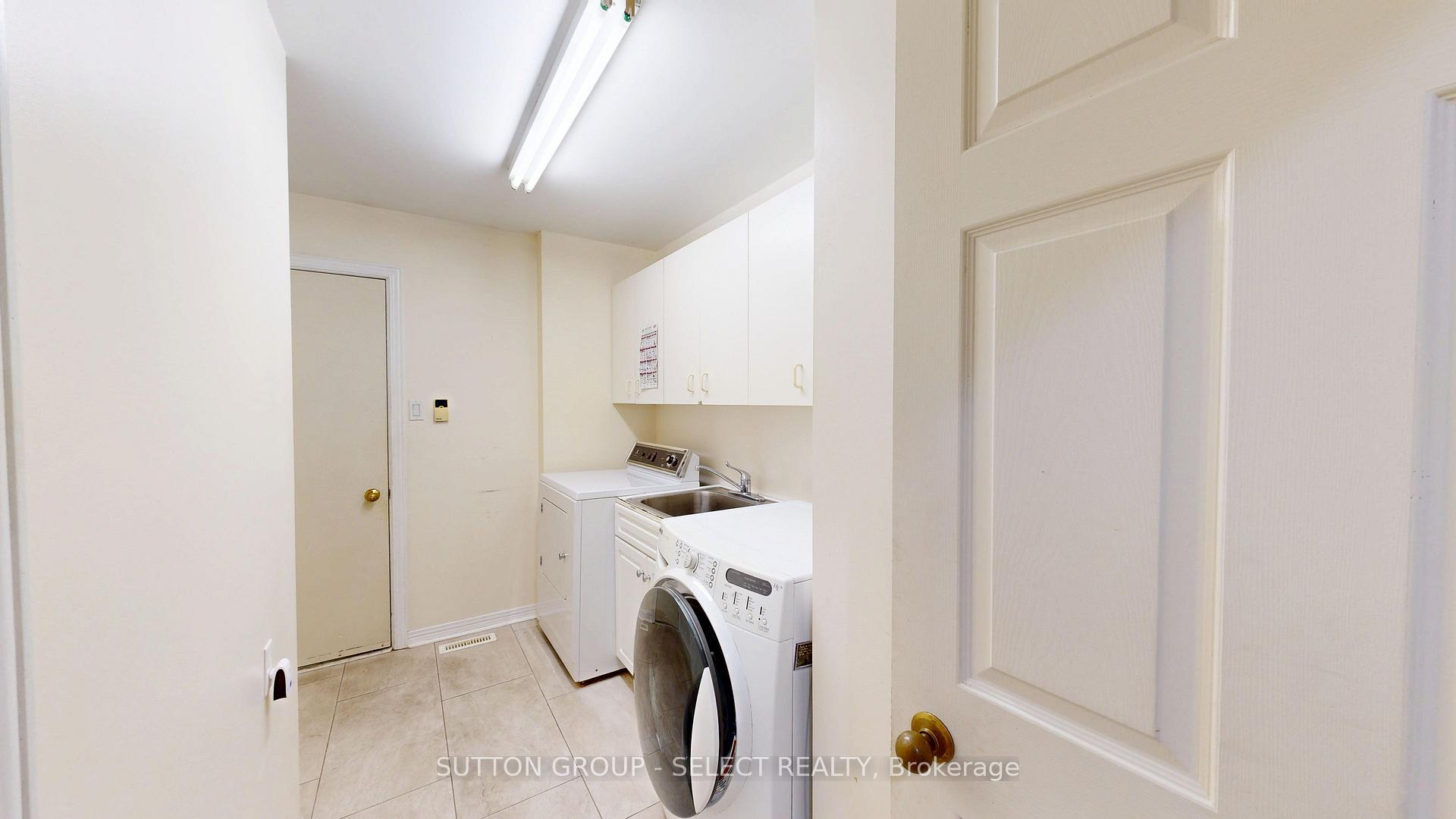 Photo 27 of 34 Pine Ridge Drive, London, North B — HOMEH