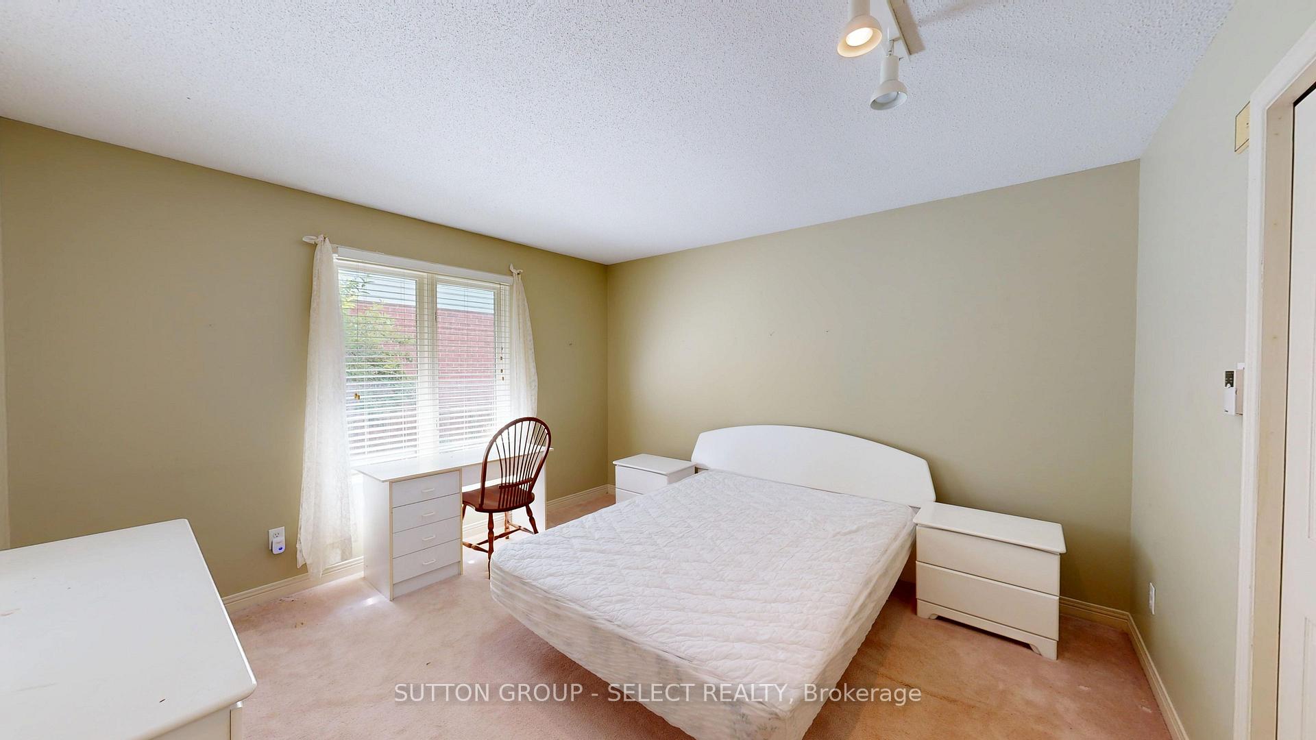 Photo 28 of 34 Pine Ridge Drive, London, North B — HOMEH