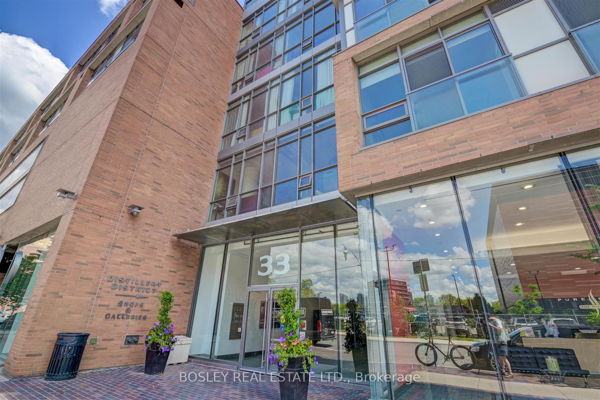 Photo 1 of Unit 1409, 33 Mill Street, Toronto, Waterfront Communities — HOMEH