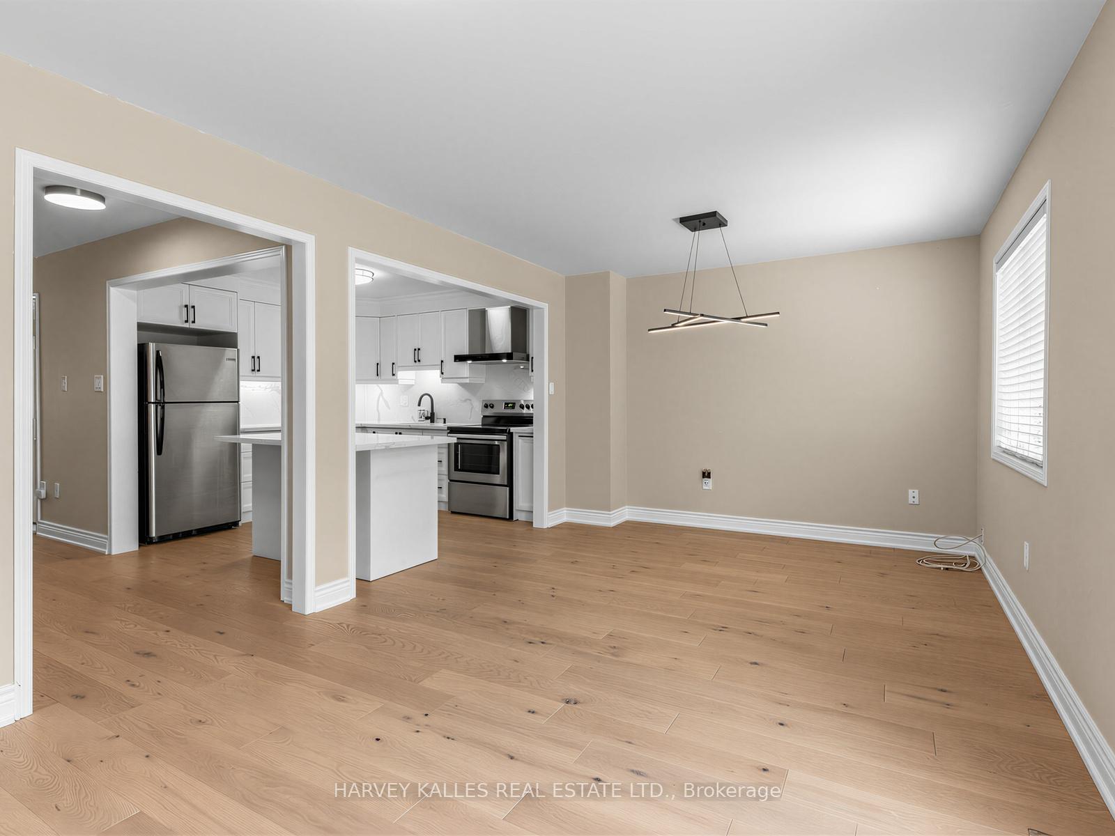 Photo 9 of 40 Blackthorn Drive, Vaughan, Maple — HOMEH