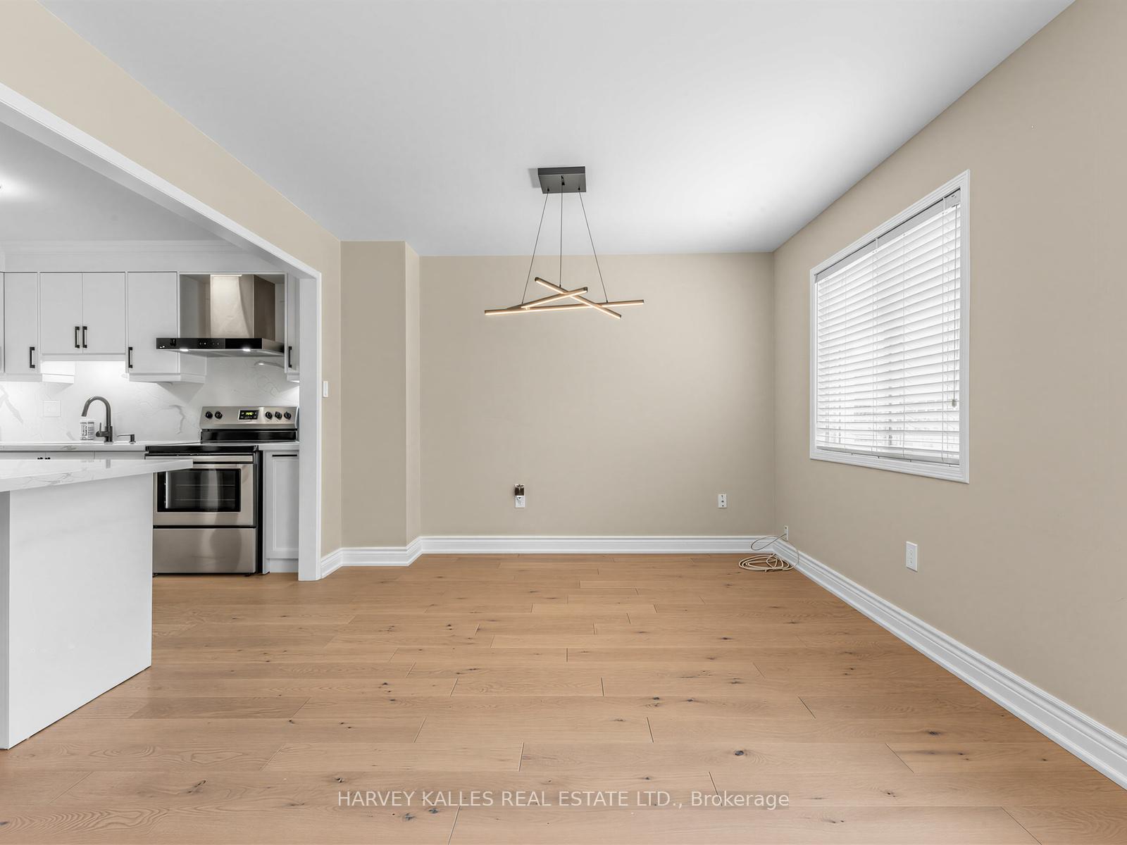 Photo 11 of 40 Blackthorn Drive, Vaughan, Maple — HOMEH