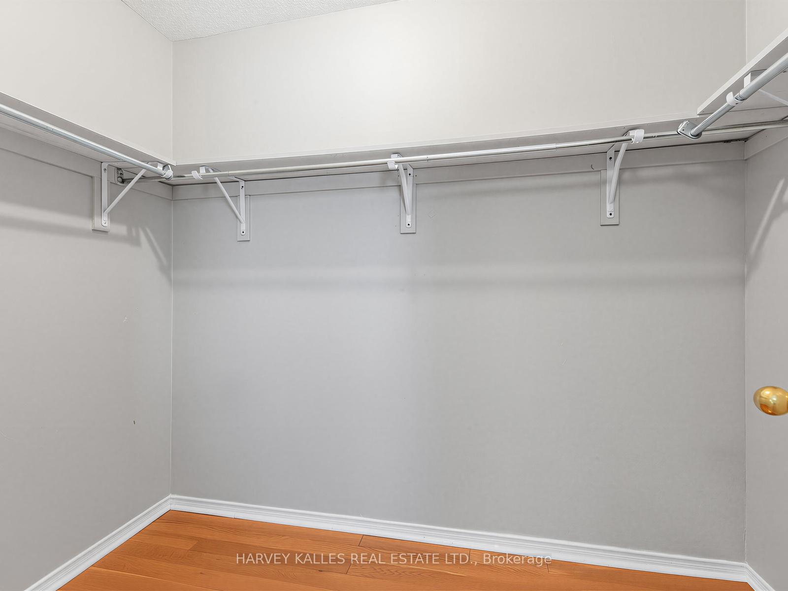 Photo 28 of 40 Blackthorn Drive, Vaughan, Maple — HOMEH