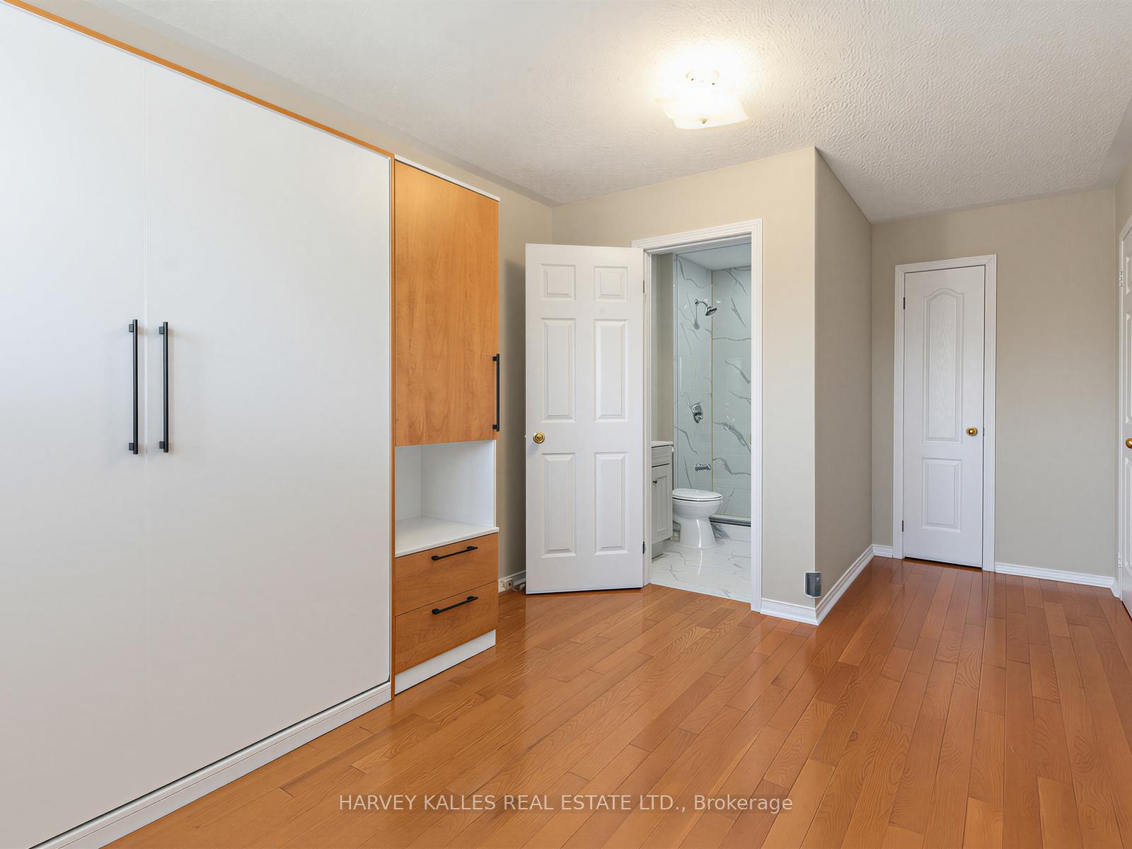 Photo 32 of 40 Blackthorn Drive, Vaughan, Maple — HOMEH