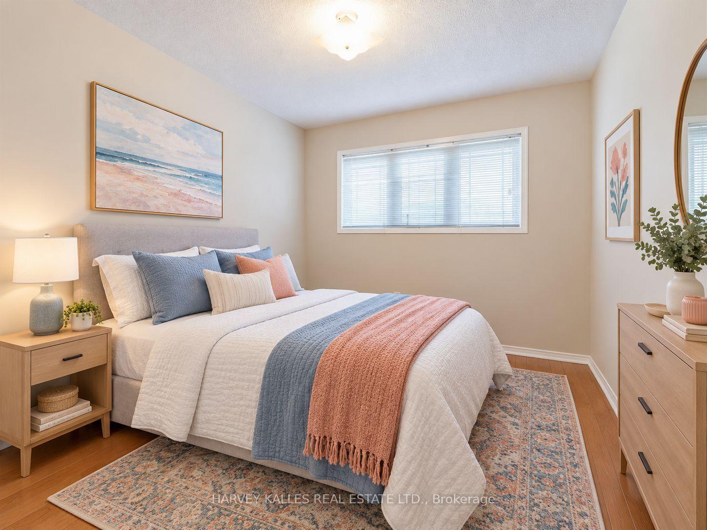 Photo 34 of 40 Blackthorn Drive, Vaughan, Maple — HOMEH
