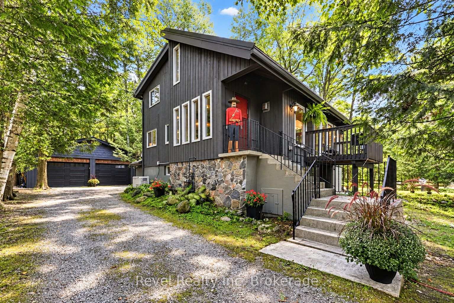 Photo of 33 Greenwood Drive