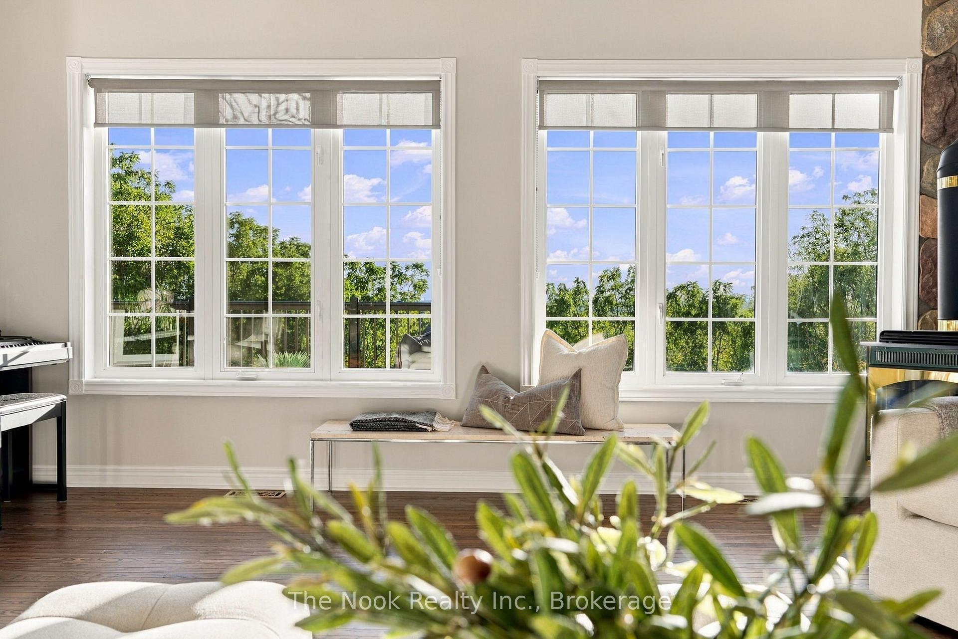 Photo 10 of 70 James Rowe Drive, Whitby, Williamsburg — HOMEH