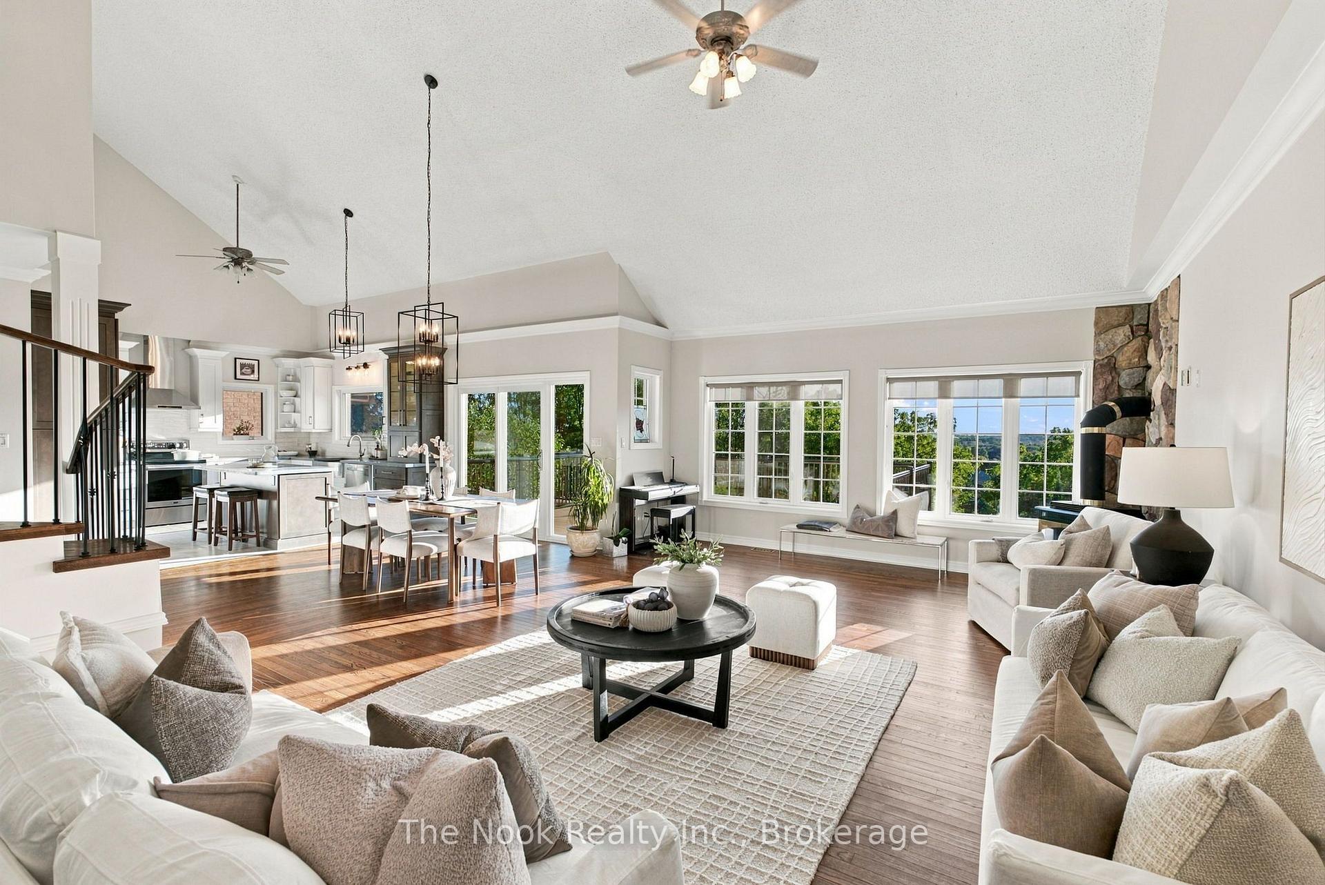 Photo 11 of 70 James Rowe Drive, Whitby, Williamsburg — HOMEH