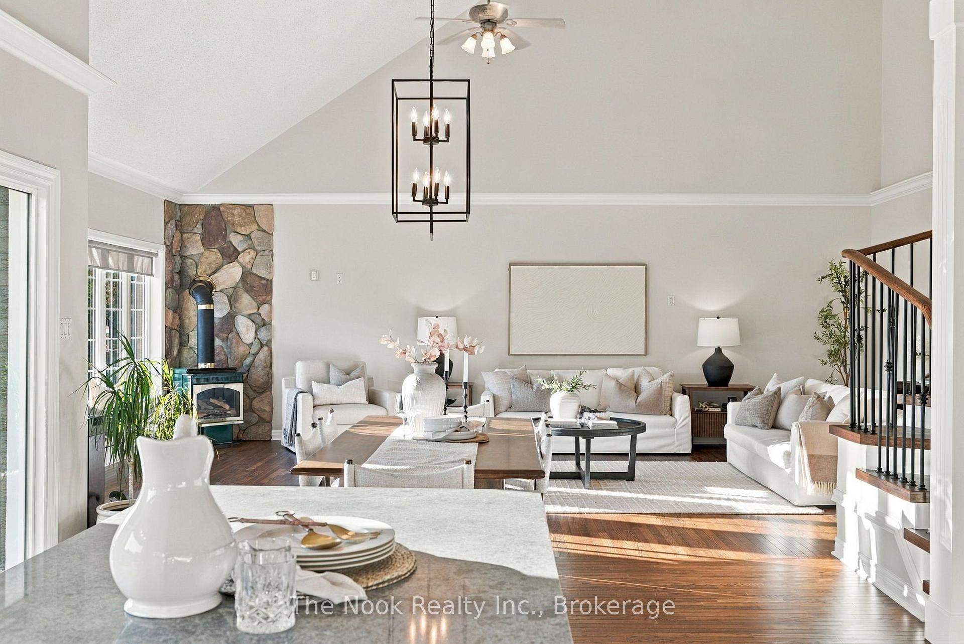 Photo 15 of 70 James Rowe Drive, Whitby, Williamsburg — HOMEH