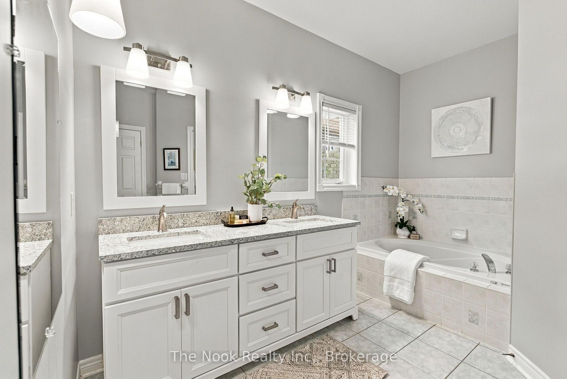 Photo 29 of 70 James Rowe Drive, Whitby, Williamsburg — HOMEH