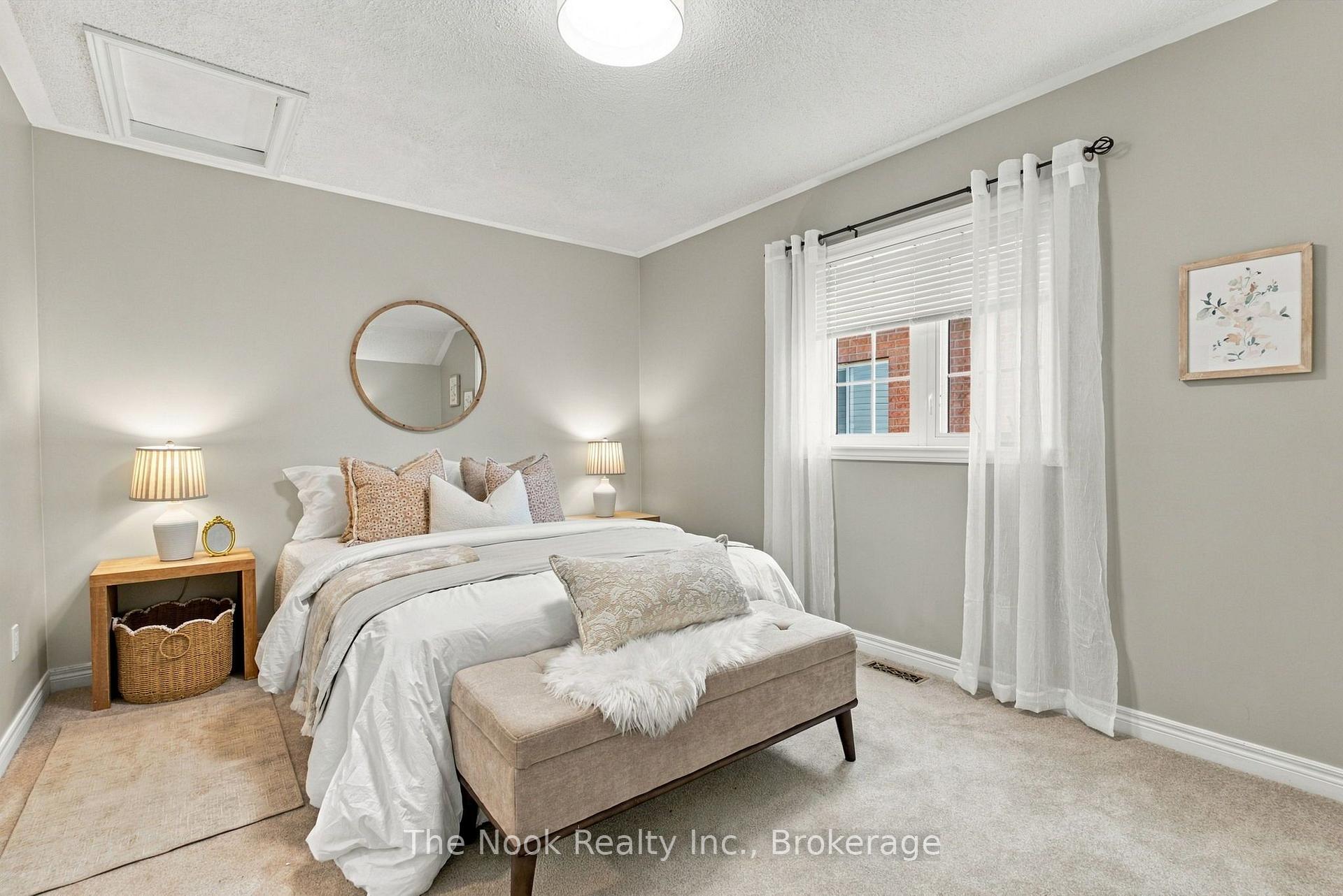 Photo 34 of 70 James Rowe Drive, Whitby, Williamsburg — HOMEH