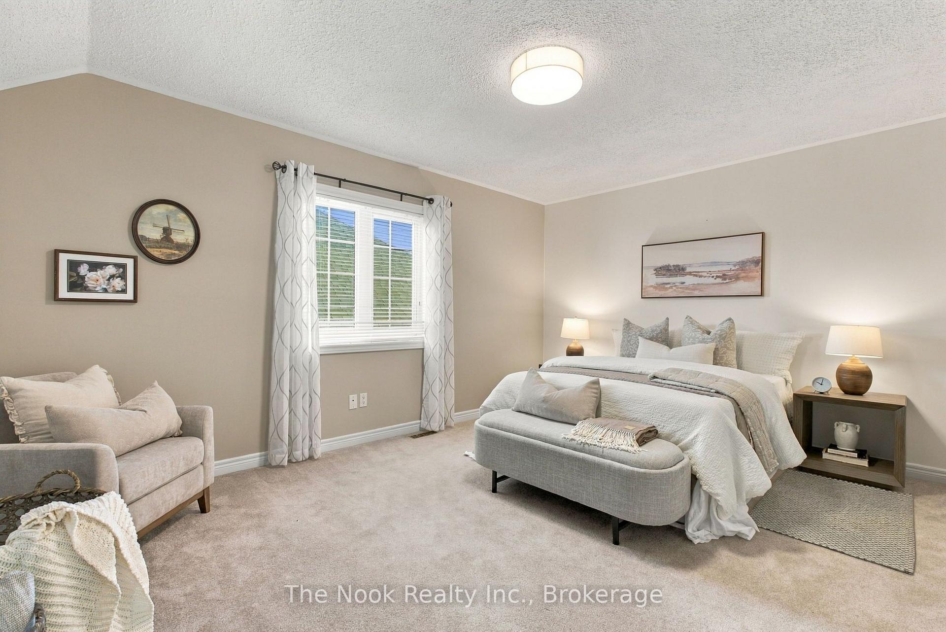 Photo 36 of 70 James Rowe Drive, Whitby, Williamsburg — HOMEH