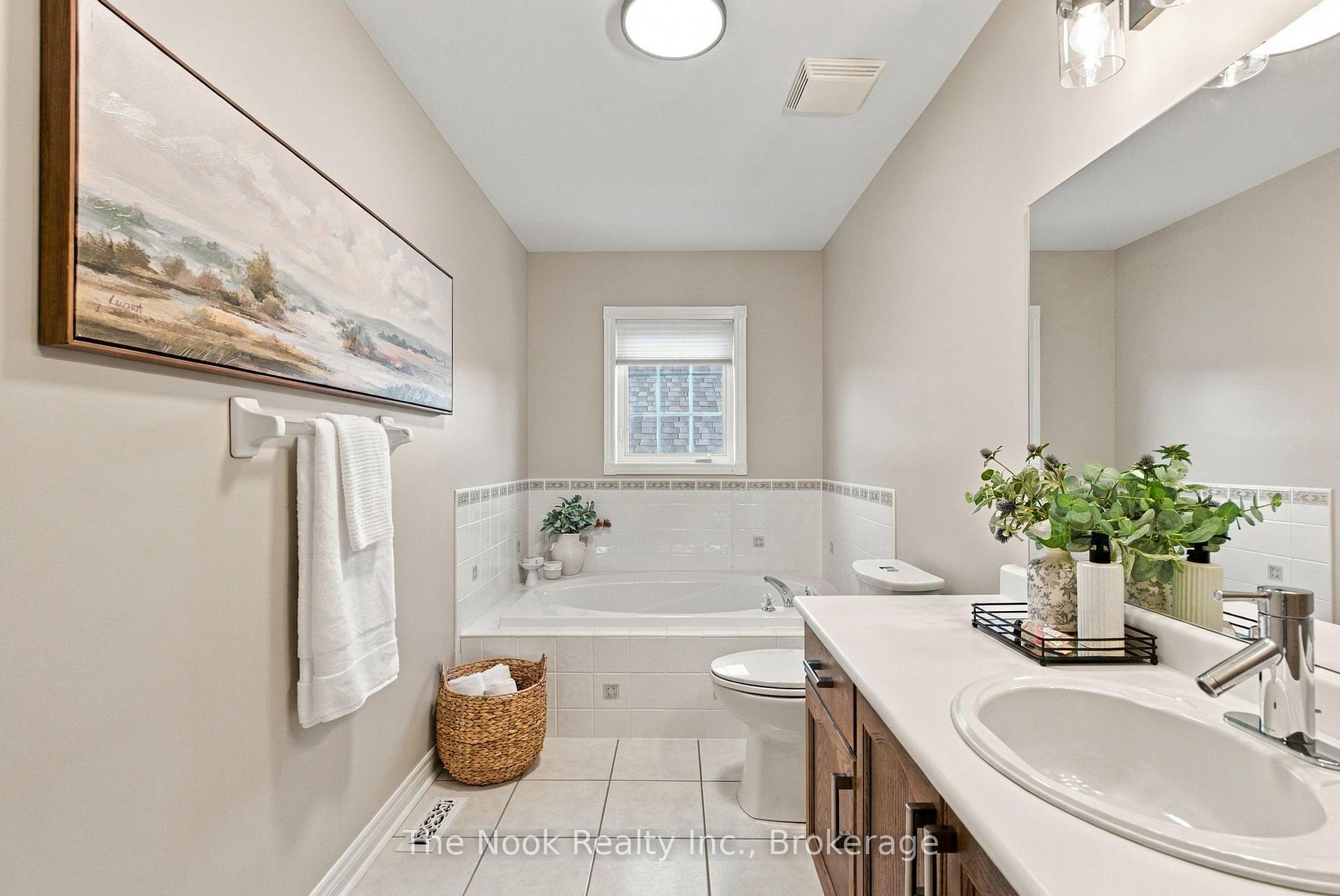 Photo 37 of 70 James Rowe Drive, Whitby, Williamsburg — HOMEH