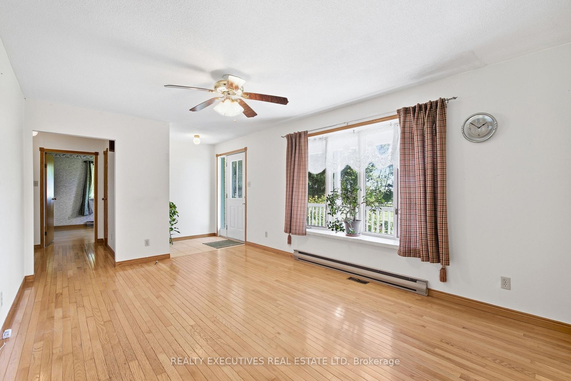 Photo 3 of 12525 Nesbitt Road, North Dundas, Winchester — HOMEH
