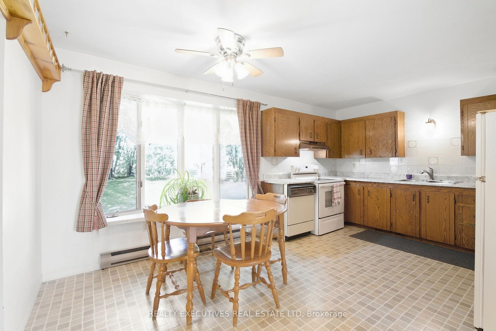 Photo 9 of 12525 Nesbitt Road, North Dundas, Winchester — HOMEH