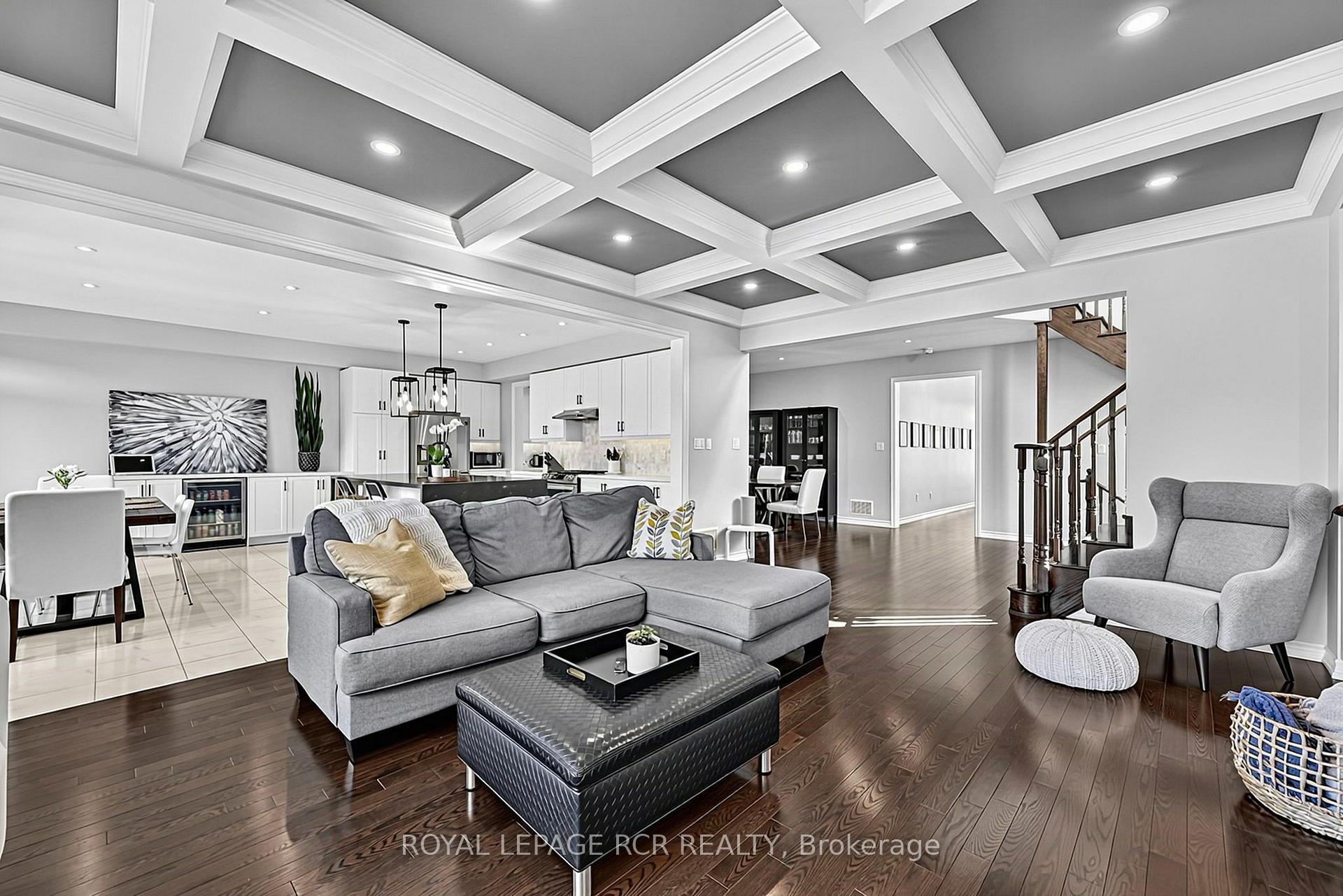 Photo 9 of 52 Hackett Street, East Gwillimbury, Sharon — HOMEH