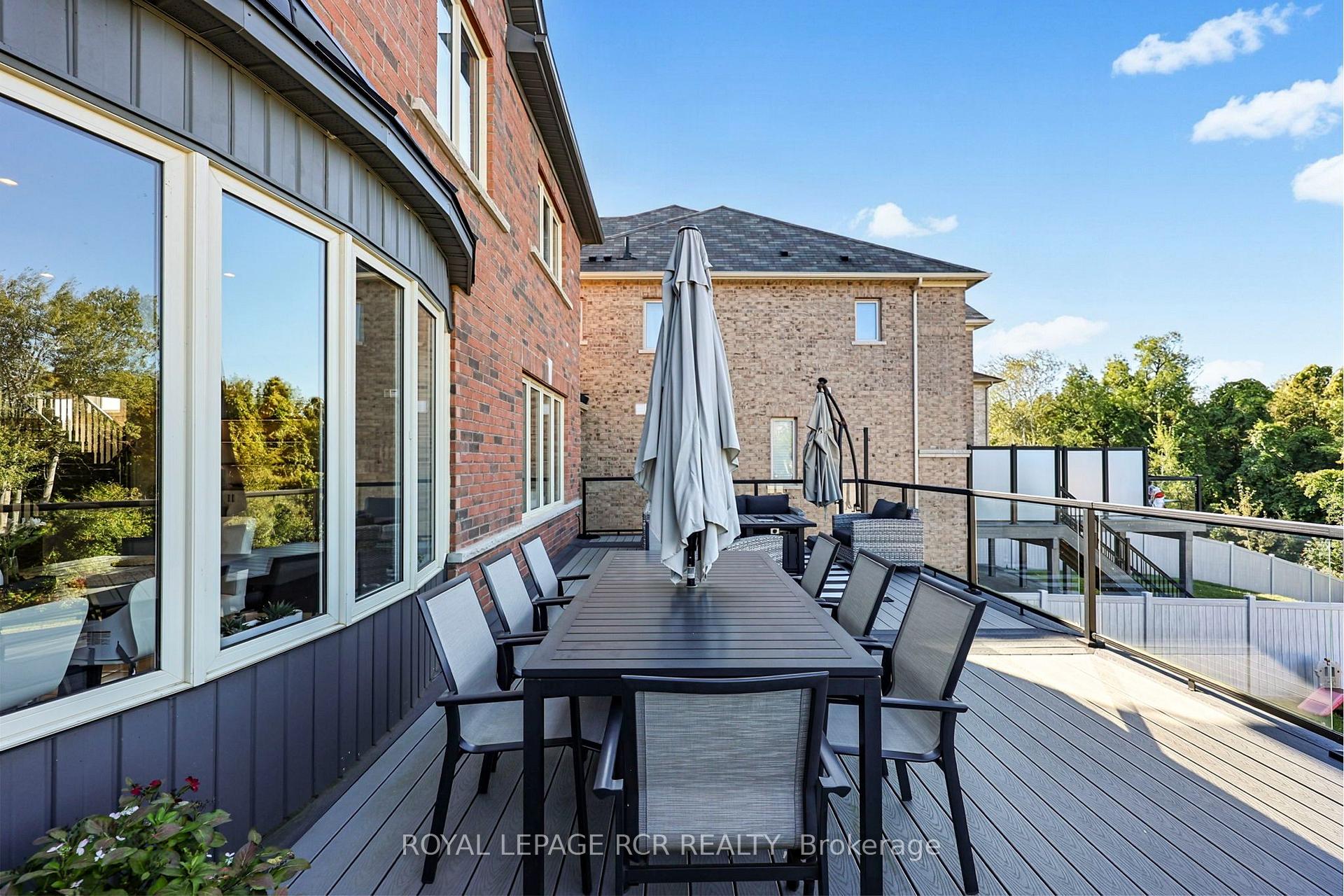 Photo 43 of 52 Hackett Street, East Gwillimbury, Sharon — HOMEH