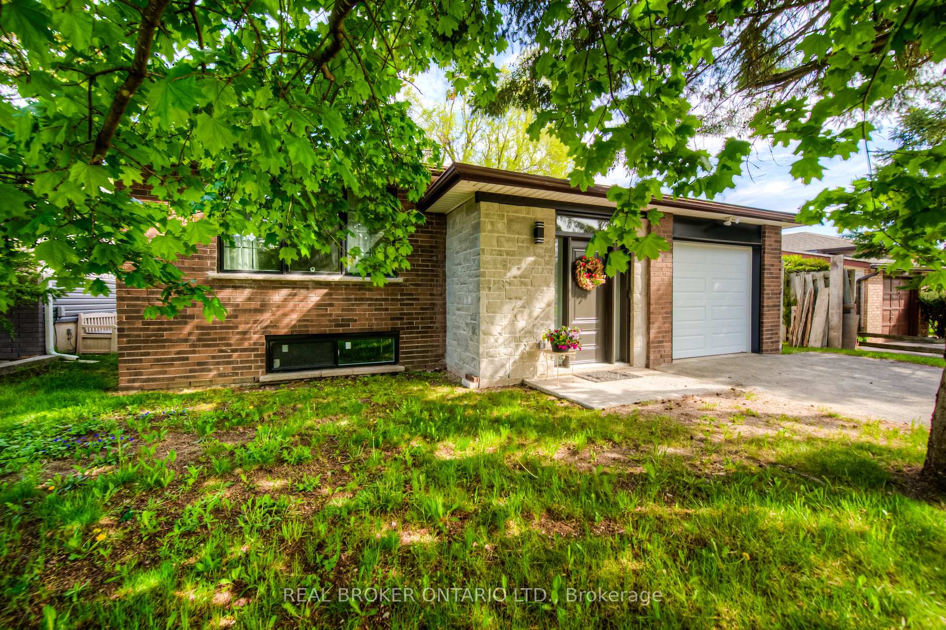 Photo 3 of 23 Carberry Road, Erin — HOMEH