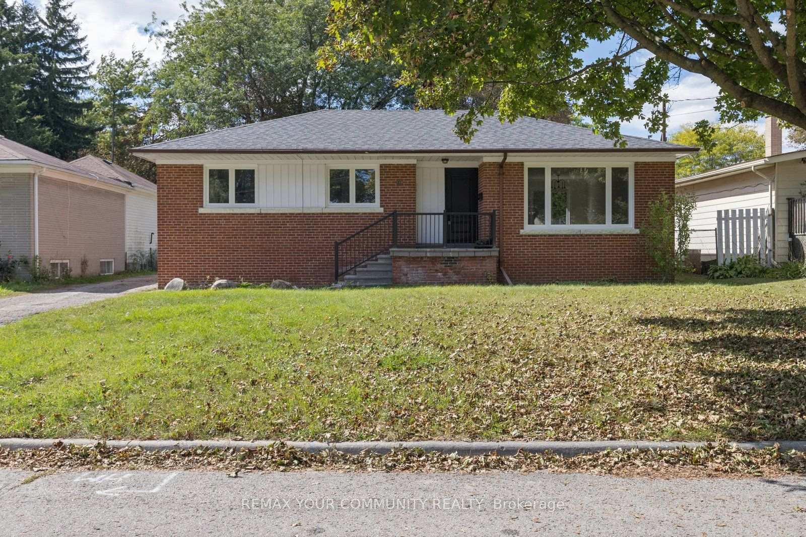 Photo 1 of 110 Evahill Crescent, Richmond Hill, Mill Pond — HOMEH
