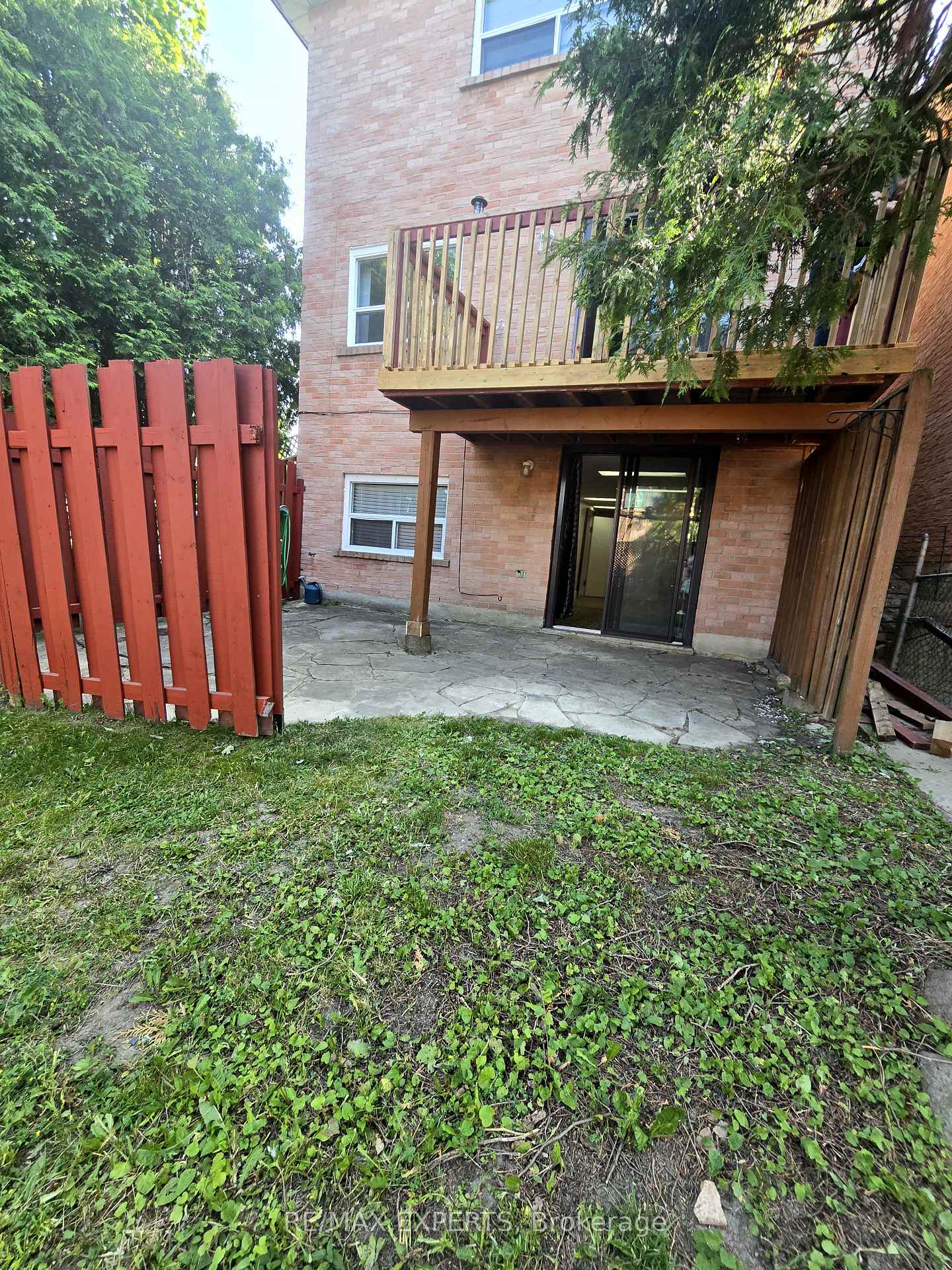 Photo 6 of 5 Rawling Crescent, Brampton, Heart Lake — HOMEH