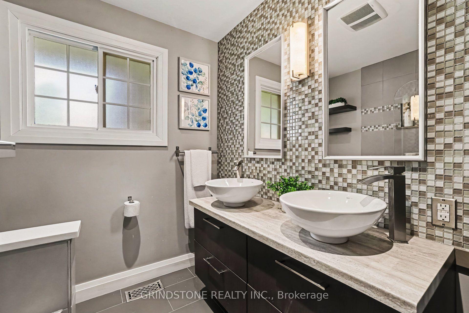 Photo 18 of 22 Bowmoor Avenue, Ottawa, Borden Farm/Stewart Farm/Carleton Heights/Parkwood Hills — HOMEH