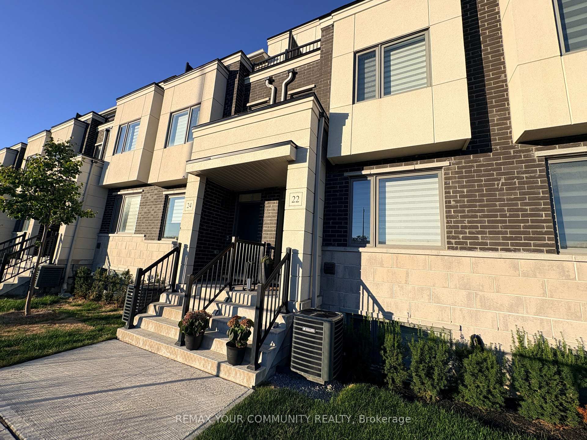 Photo 1 of 22 Lambert Lane, Caledon, Bolton East — HOMEH