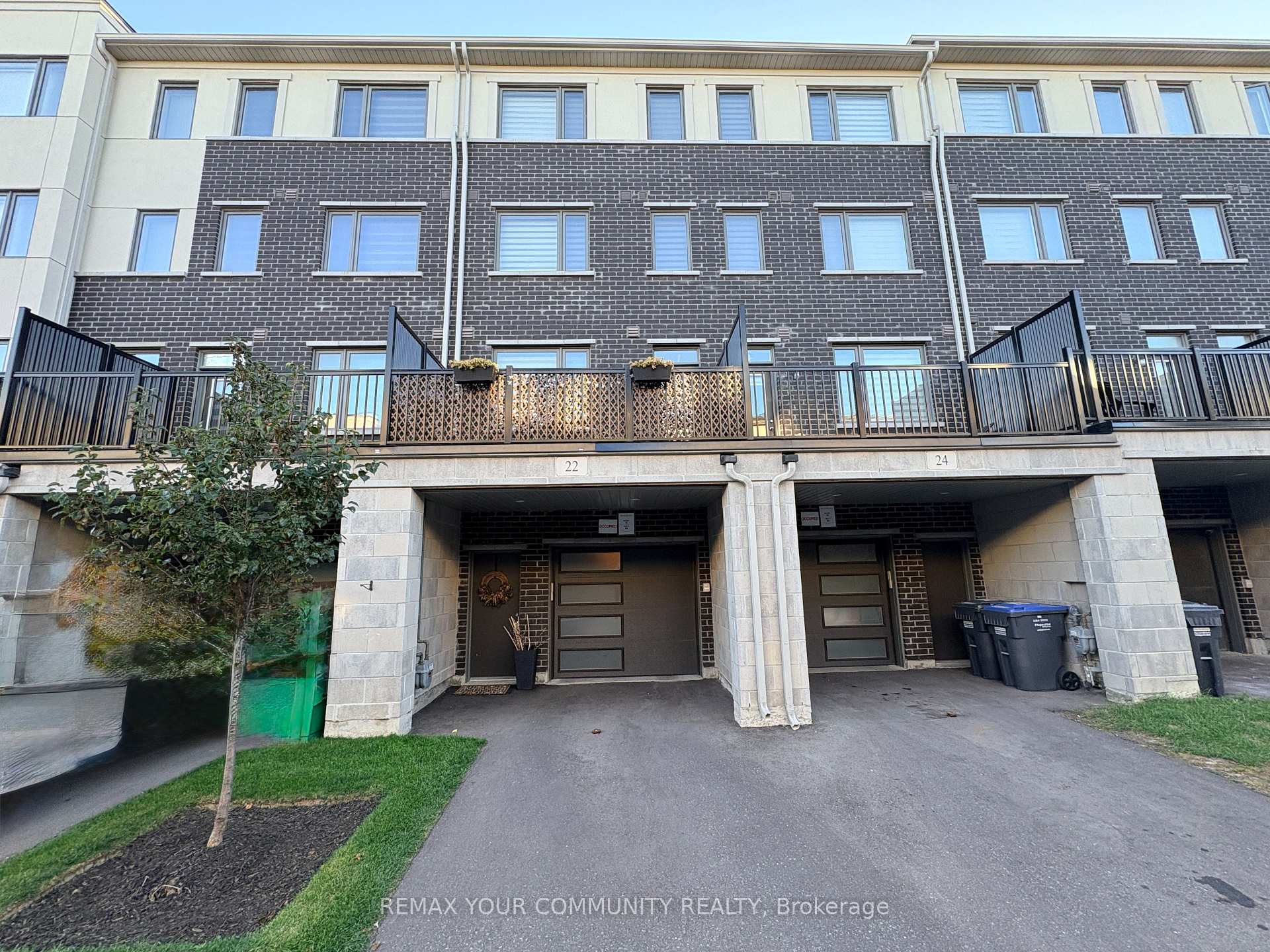 Photo 2 of 22 Lambert Lane, Caledon, Bolton East — HOMEH