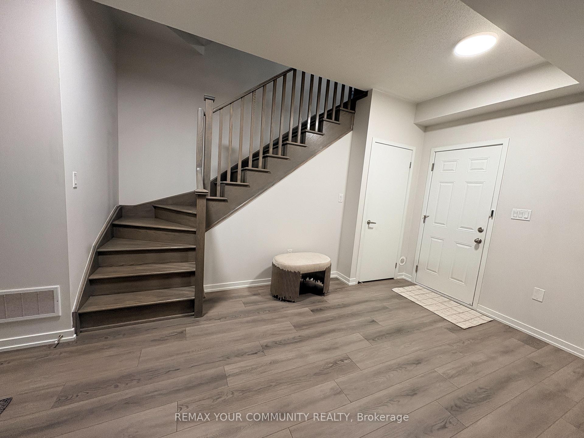 Photo 5 of 22 Lambert Lane, Caledon, Bolton East — HOMEH