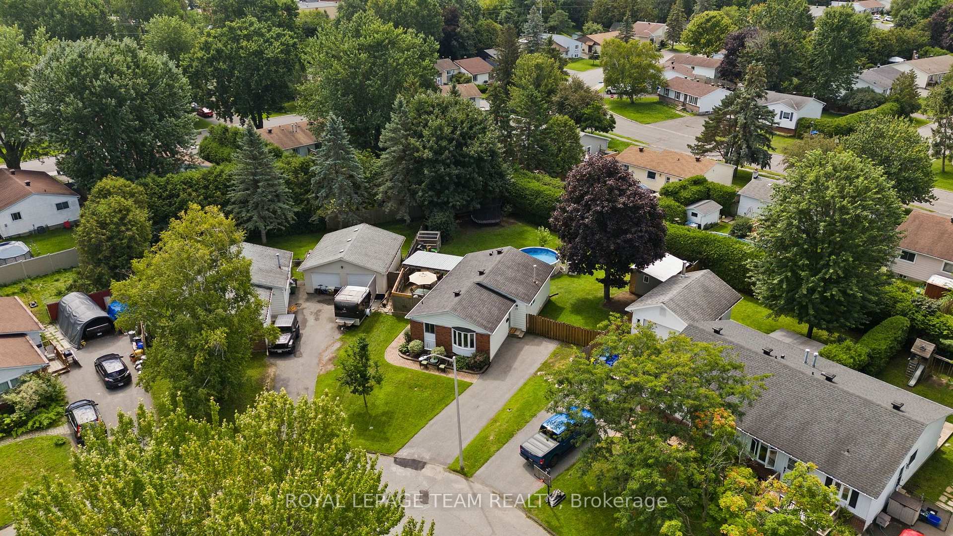 Photo 1 of 27 Ballantrae Way, Ottawa, Kanata - Glencairn/Hazeldean — HOMEH