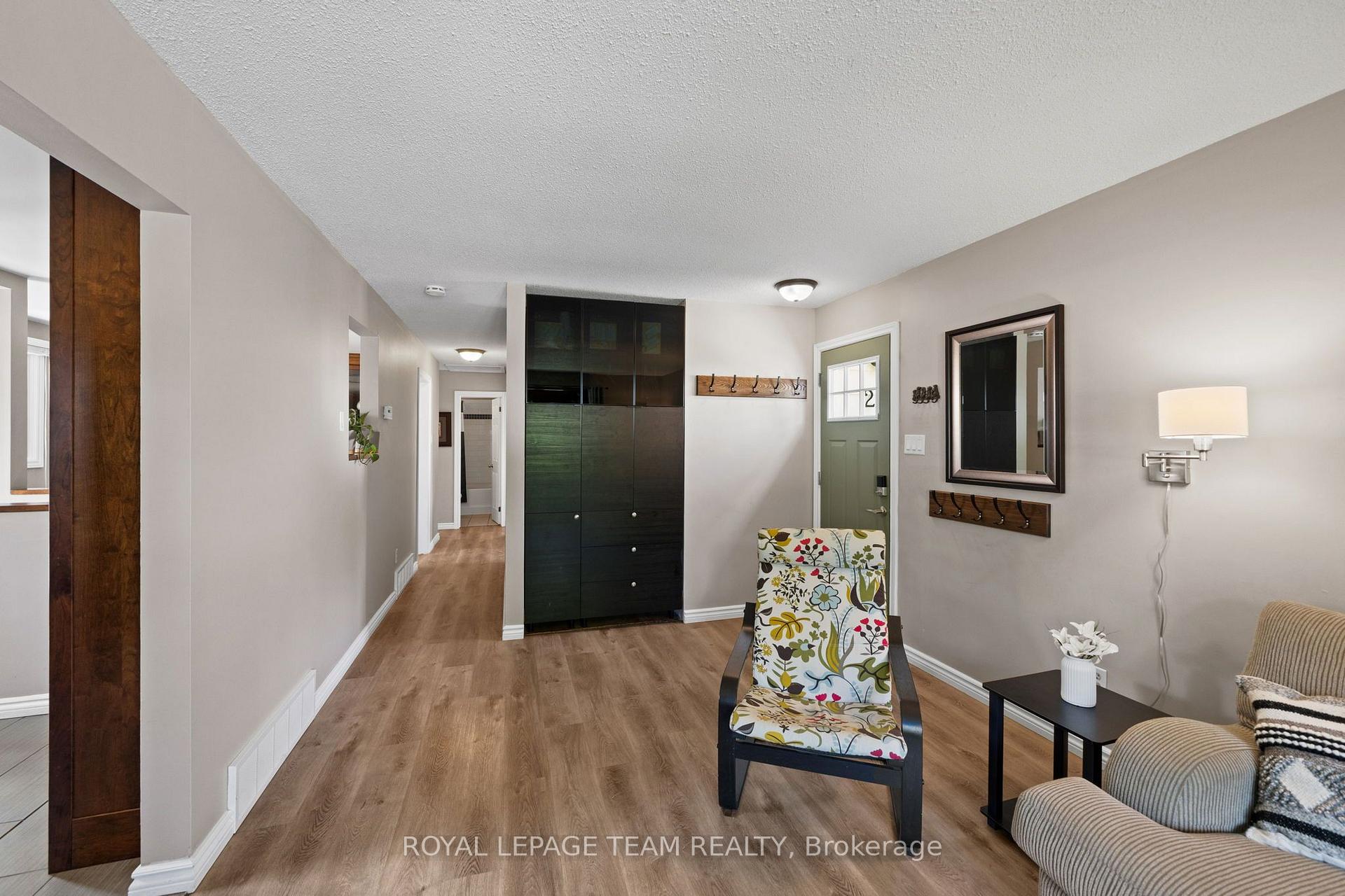 Photo 7 of 27 Ballantrae Way, Ottawa, Kanata - Glencairn/Hazeldean — HOMEH
