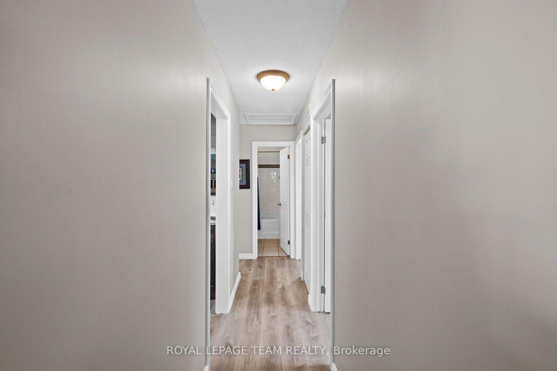 Photo 18 of 27 Ballantrae Way, Ottawa, Kanata - Glencairn/Hazeldean — HOMEH