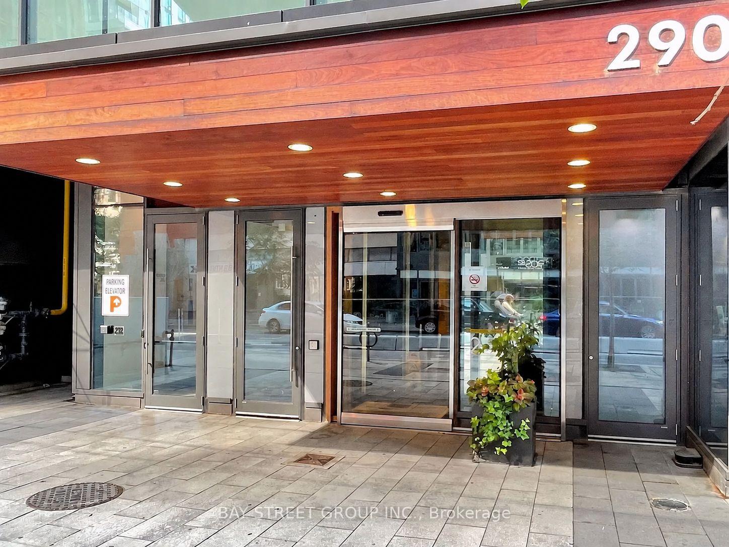 Photo 2 of Unit 1303, 290 Adelaide Street W, Toronto, Waterfront Communities — HOMEH