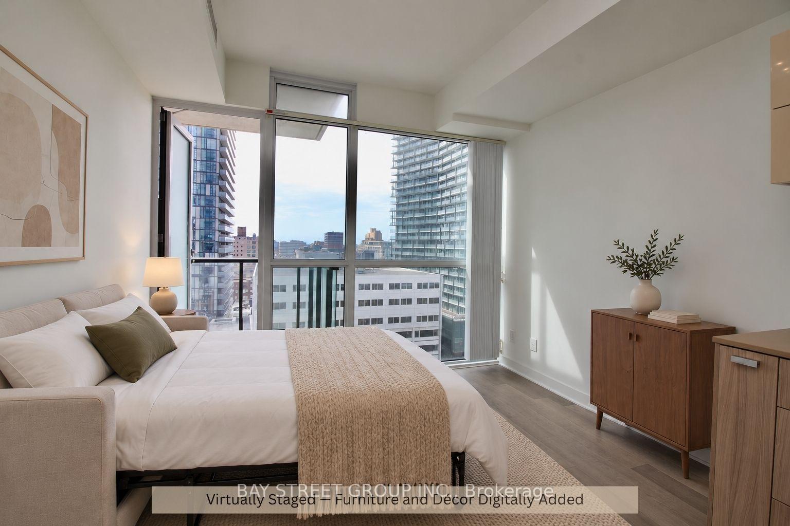 Photo 4 of Unit 1303, 290 Adelaide Street W, Toronto, Waterfront Communities — HOMEH