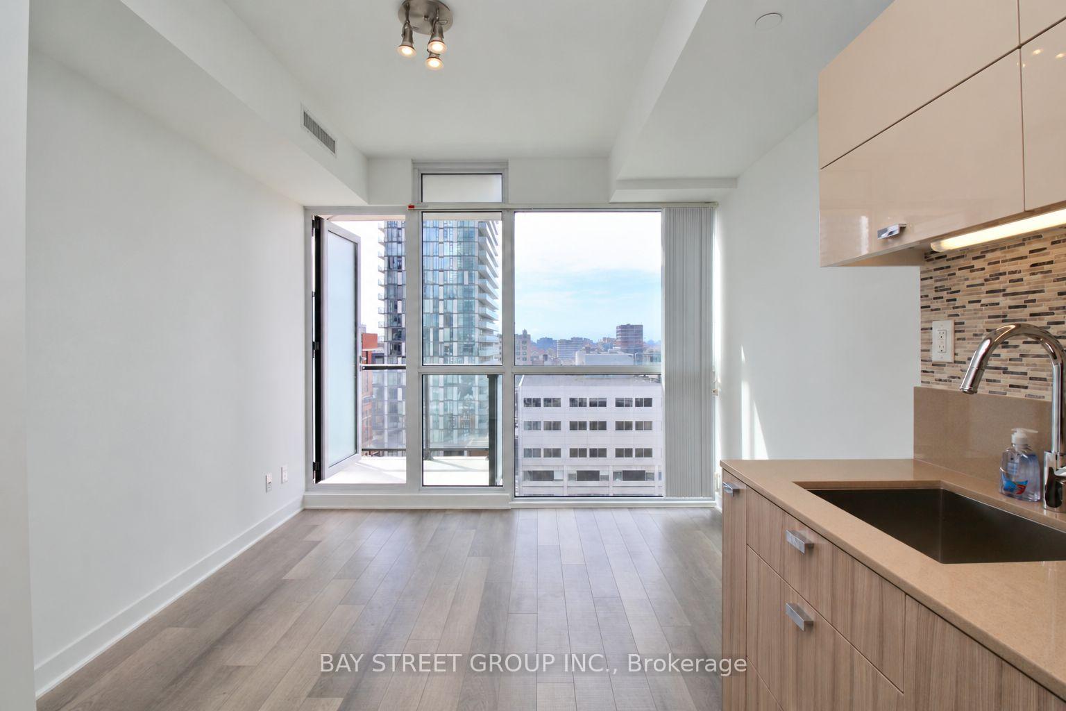 Photo 7 of Unit 1303, 290 Adelaide Street W, Toronto, Waterfront Communities — HOMEH