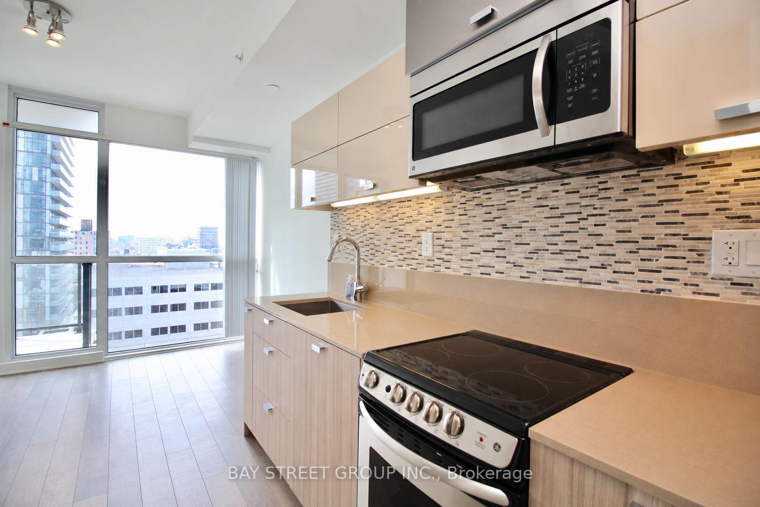 Photo 11 of Unit 1303, 290 Adelaide Street W, Toronto, Waterfront Communities — HOMEH