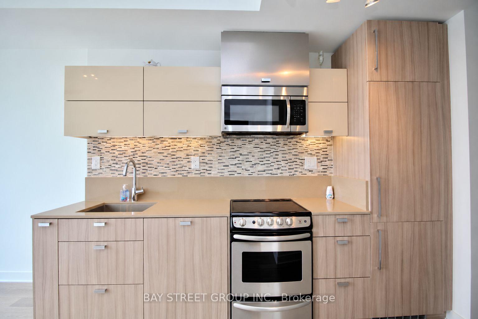 Photo 12 of Unit 1303, 290 Adelaide Street W, Toronto, Waterfront Communities — HOMEH