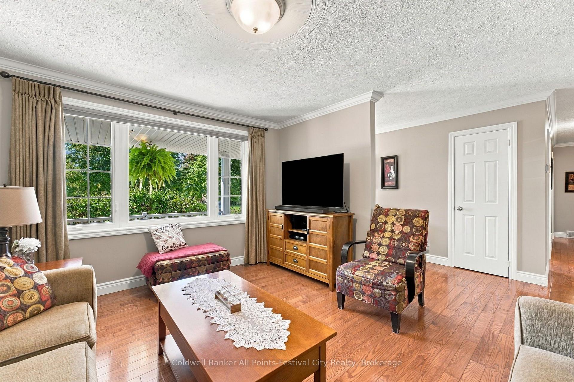 Photo 8 of 130 Brimicombe Crescent, Goderich, Goderich (Town) — HOMEH