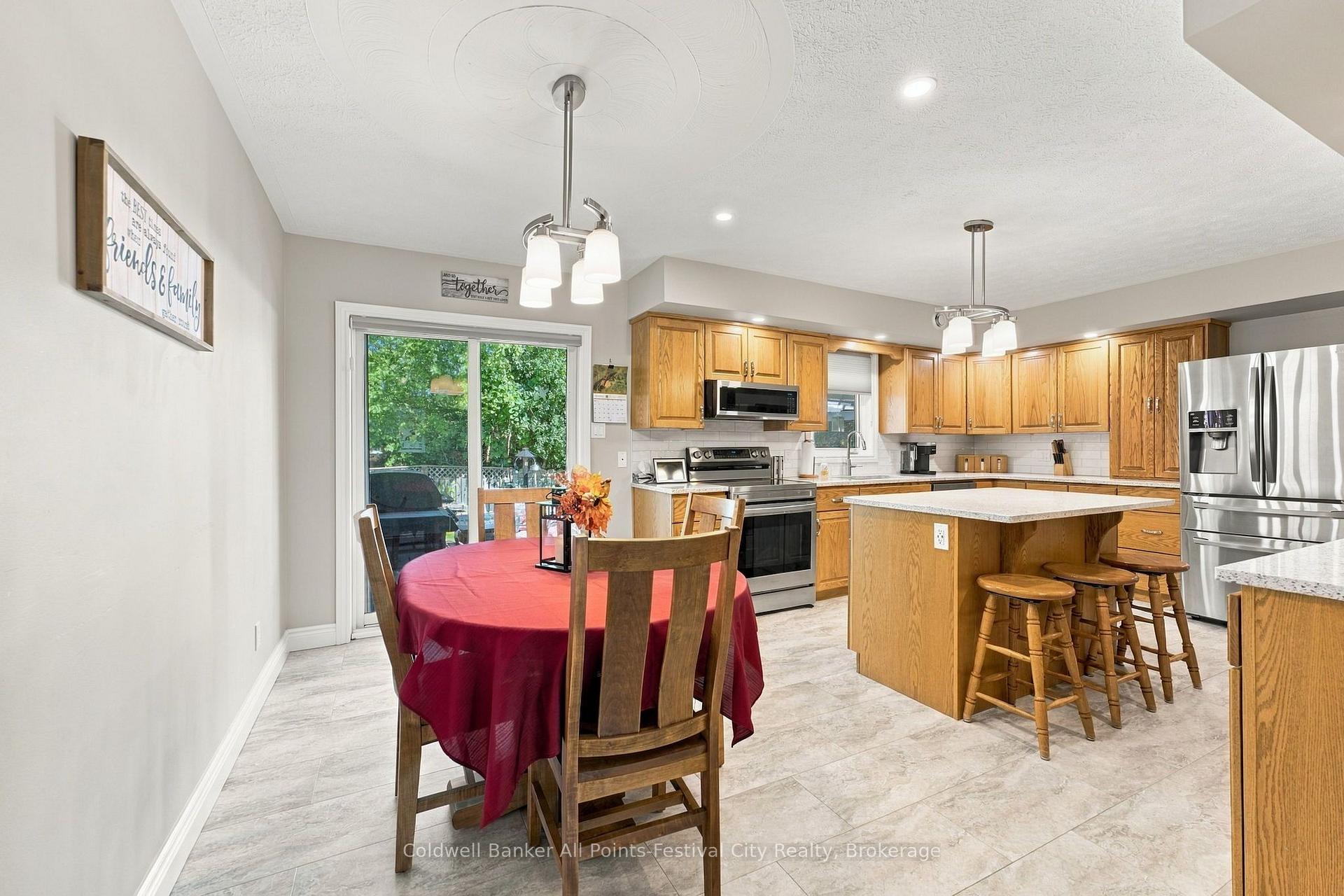 Photo 9 of 130 Brimicombe Crescent, Goderich, Goderich (Town) — HOMEH