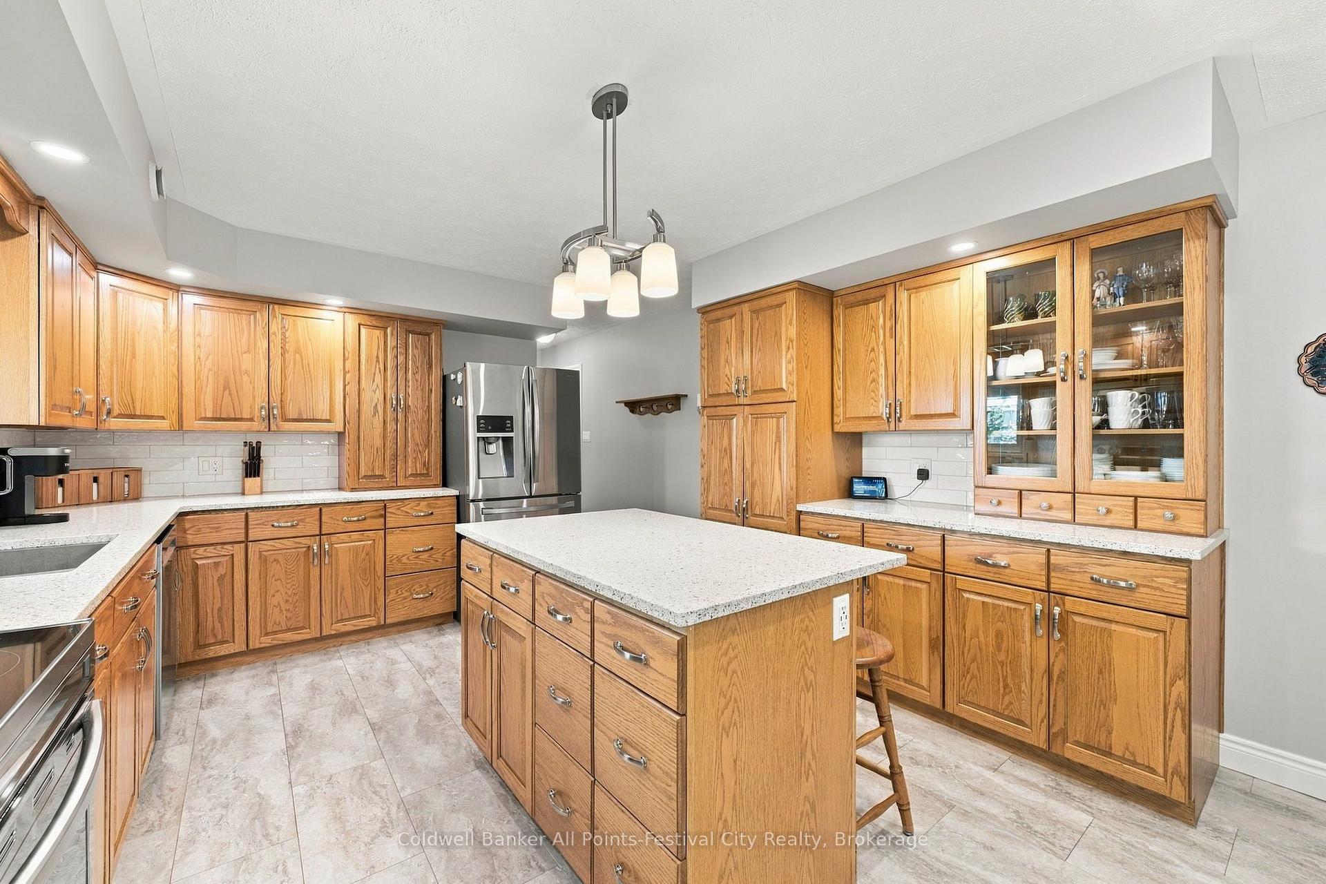 Photo 12 of 130 Brimicombe Crescent, Goderich, Goderich (Town) — HOMEH
