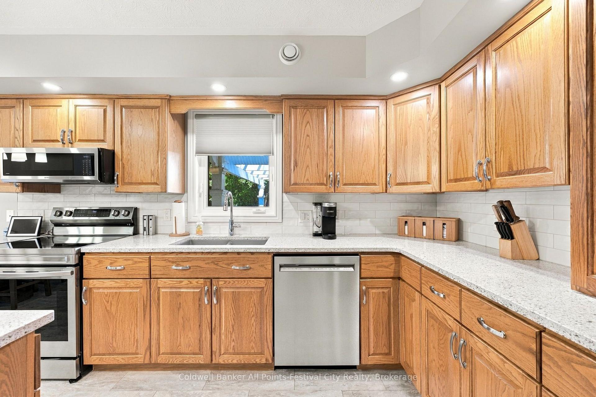 Photo 13 of 130 Brimicombe Crescent, Goderich, Goderich (Town) — HOMEH