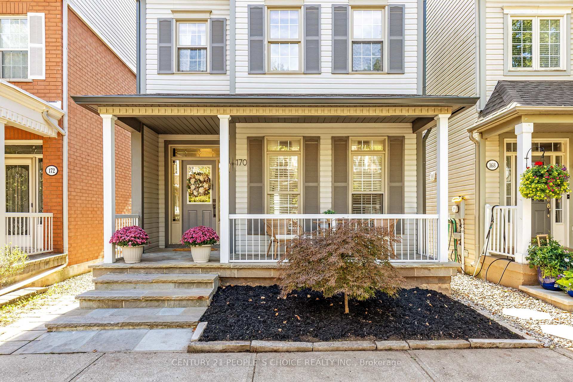 Photo 3 of 170 Roxton Road, Oakville, River Oaks — HOMEH