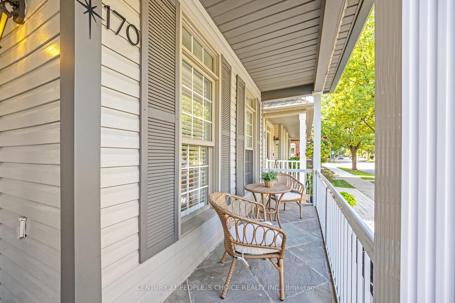 Photo 5 of 170 Roxton Road, Oakville, River Oaks — HOMEH