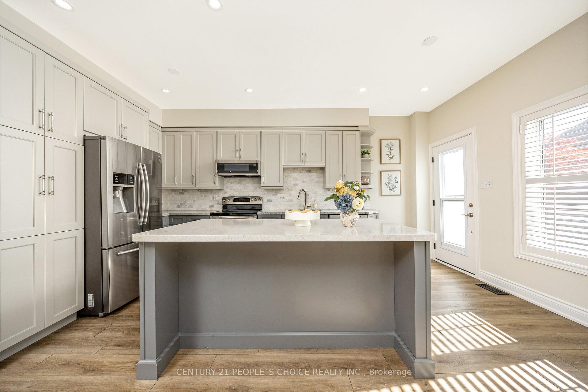Photo 13 of 170 Roxton Road, Oakville, River Oaks — HOMEH