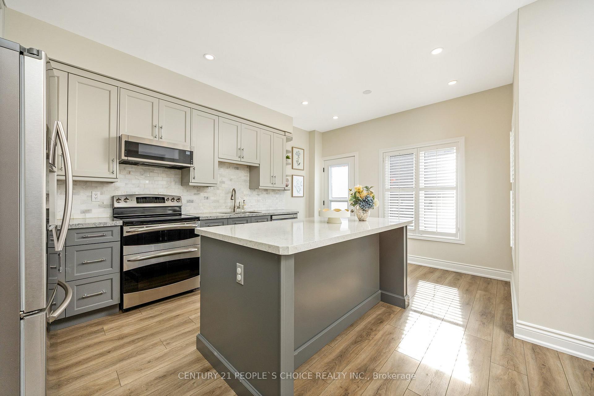 Photo 14 of 170 Roxton Road, Oakville, River Oaks — HOMEH